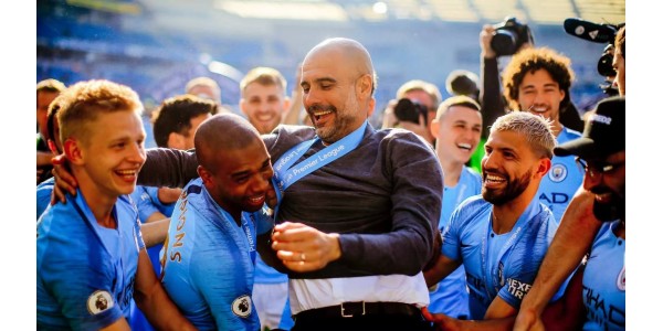 De rojo y azul a celeste: La leyenda de los 1000 partidos internacionales de Guardiola